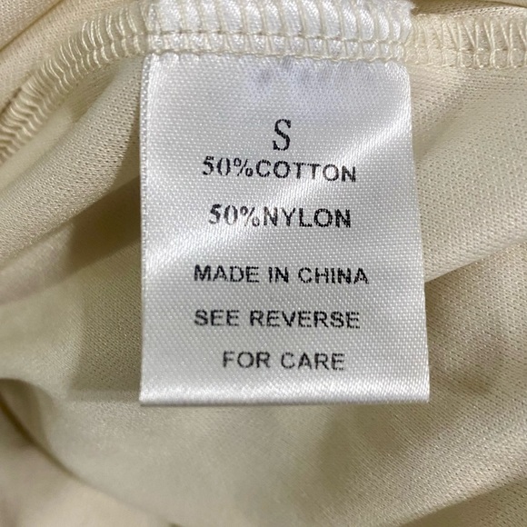 Everyday Chic Boutique FLORAL LACE MAXI, CREAM DRESS. Size Small. - Picture 12 of 14